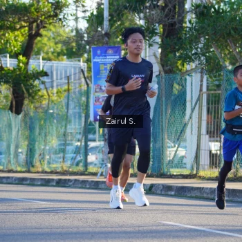 Runner Photo 1618079