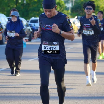 Runner Photo 1618151
