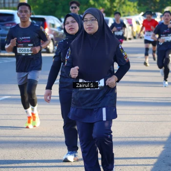 Runner Photo 1618176