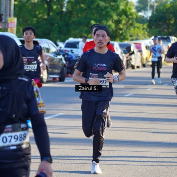 Runner Photo 1618202