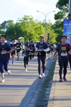 Runner Photo 1618245