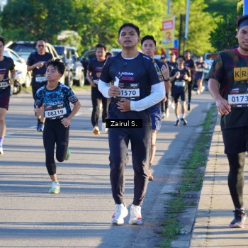 Runner Photo 1618279