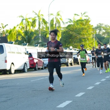 Runner Photo 1618303