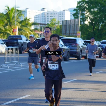 Runner Photo 1618350