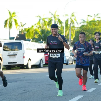 Runner Photo 1618388
