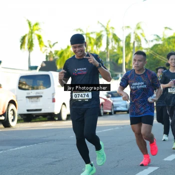 Runner Photo 1618391