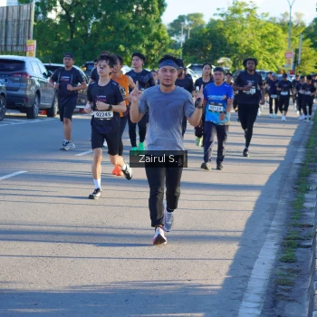 Runner Photo 1618399