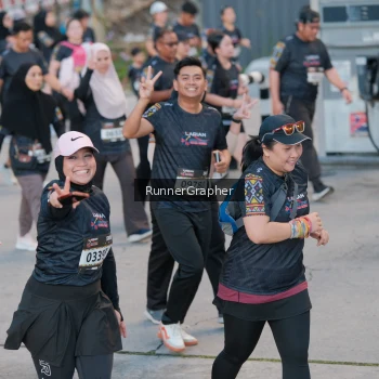 Runner Photo 1618534
