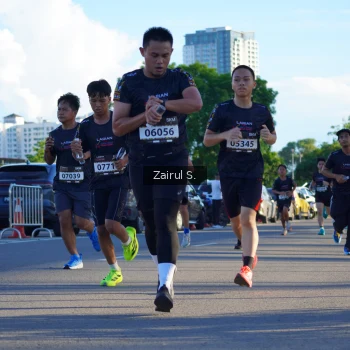 Runner Photo 1618616