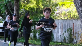 Runner Photo 1618628