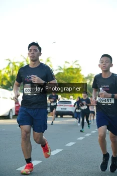 Runner Photo 1618631