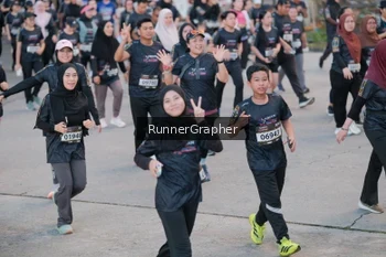 Runner Photo 1618635