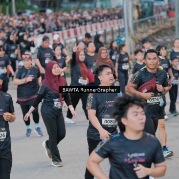 Runner Photo 1618681