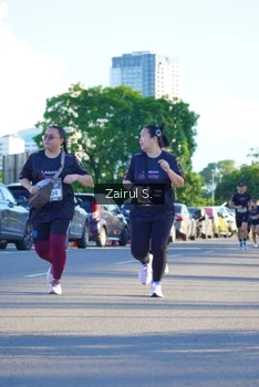Runner Photo 1618710