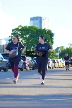 Runner Photo 1618712