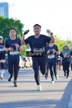 Runner Photo 1618770