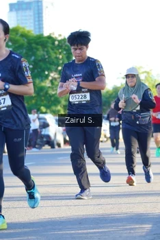 Runner Photo 1618801