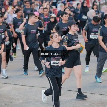 Runner Photo 1618840