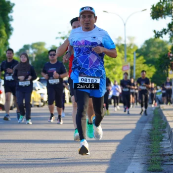 Runner Photo 1618855