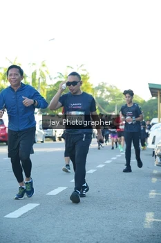 Runner Photo 1618963