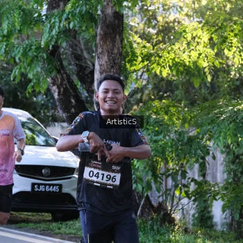 Runner Photo 1618991