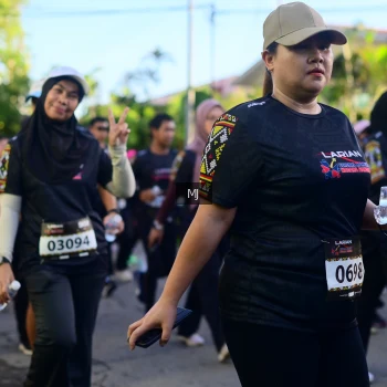 Runner Photo 1619165