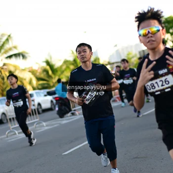 Runner Photo 1619425