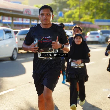 Runner Photo 1619572