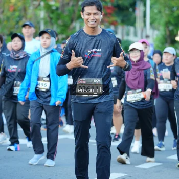 Runner Photo 1619580