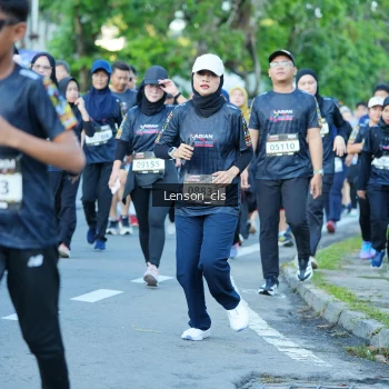 Runner Photo 1619631