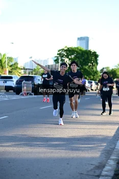 Runner Photo 1619861