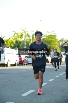 Runner Photo 1620144