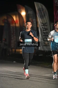 Runner Photo 1620156