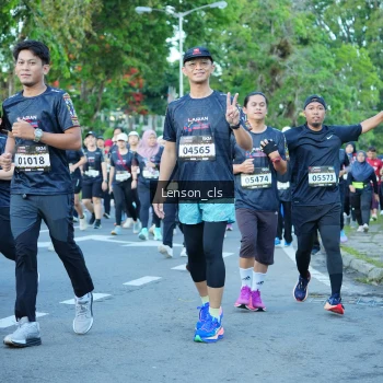 Runner Photo 1620272