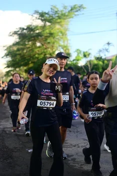 Runner Photo 1620425