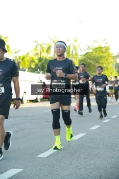 Runner Photo 1620449