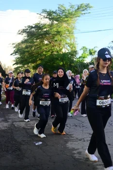 Runner Photo 1620527