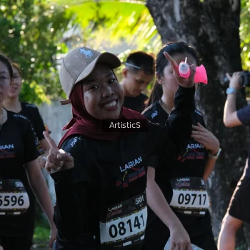 Runner Photo 1620549