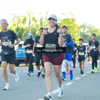Runner Photo 1620563