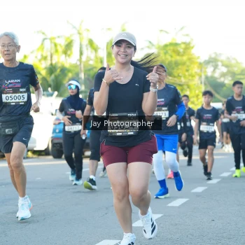 Runner Photo 1620573