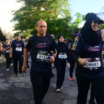 Runner Photo 1620667