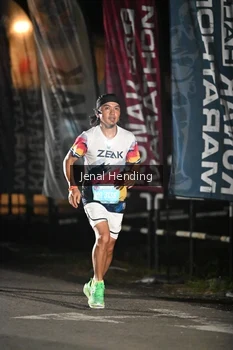 Runner Photo 1620717