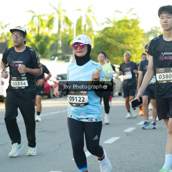 Runner Photo 1620840