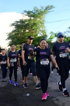 Runner Photo 1621173