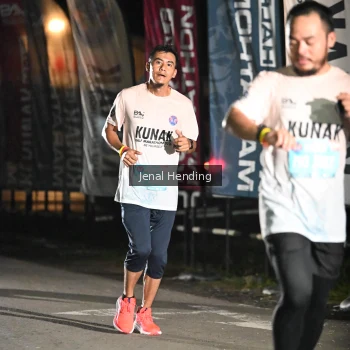 Runner Photo 1621222