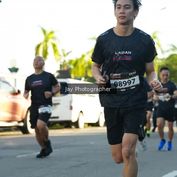 Runner Photo 1621228