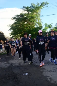 Runner Photo 1621285