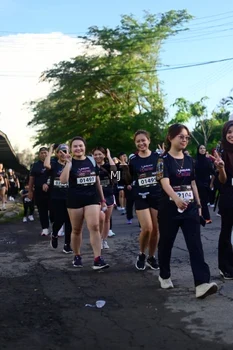 Runner Photo 1621300