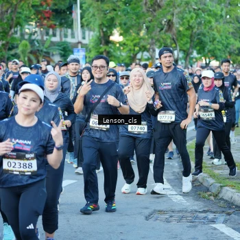 Runner Photo 1621429