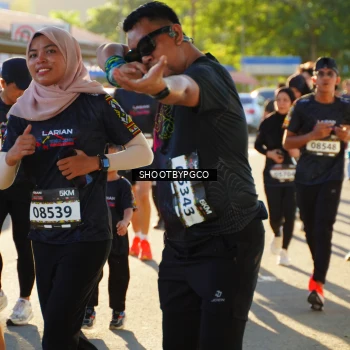 Runner Photo 1621513